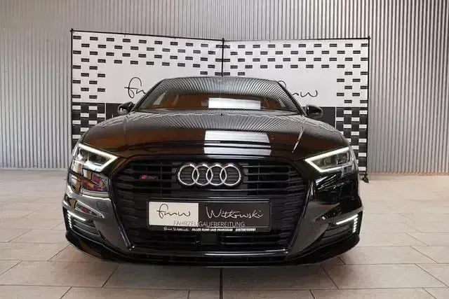 Gebraucht Audi A3 Sportback e-tron S-Line 150 PS (110 kW) 2020 Schwarz Kleinwagen