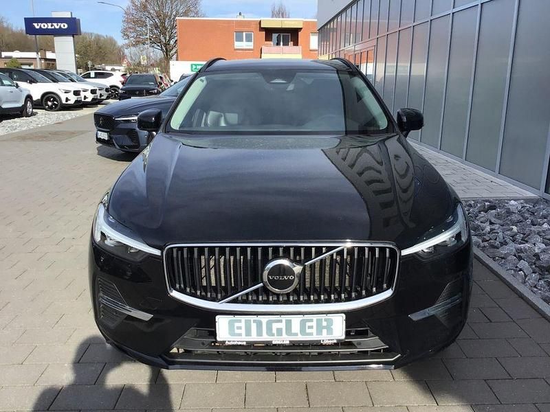 Gebraucht Volvo XC60 Core 197 PS (144 kW) 2023 Schwarz SUV