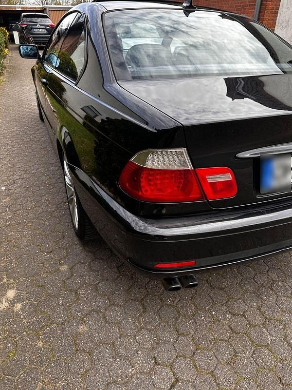 Second-hand BMW 330 Performance 231 CP (169 kW) 2004 Negru Coupe