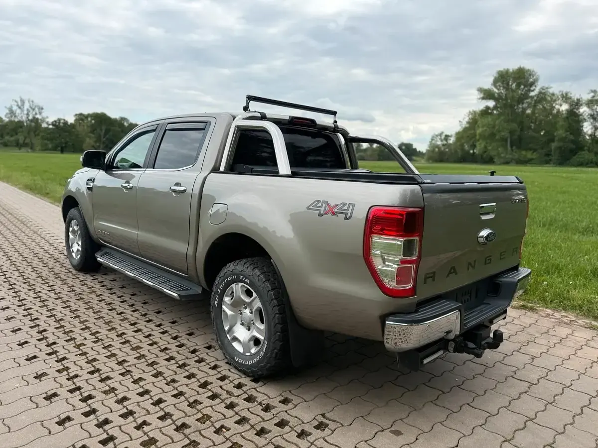 Gebraucht Ford Ranger 200 PS (147 kW) 2018 Beige Pickup