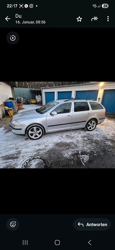 Silber Gebraucht 2009 Skoda Octavia Limousine | 2.250 € - Bild 1/4