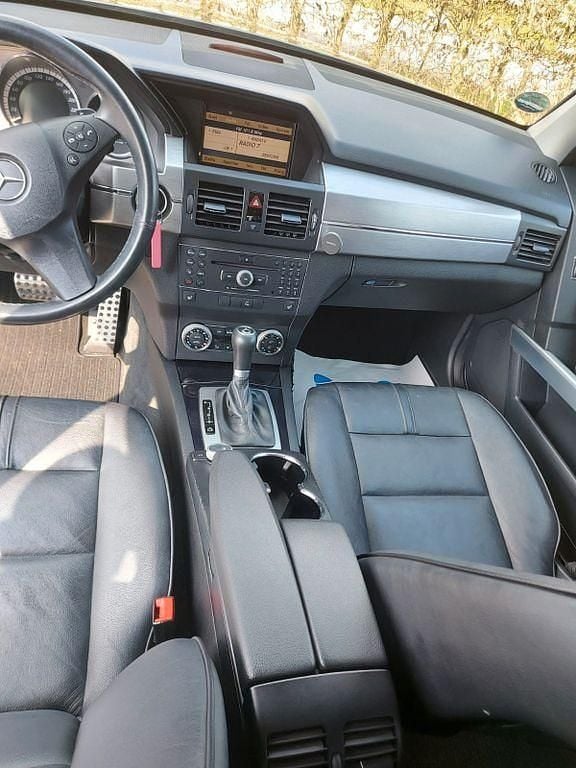 Gebraucht Mercedes GLK350 231 PS (169 kW) 2010 Grau SUV