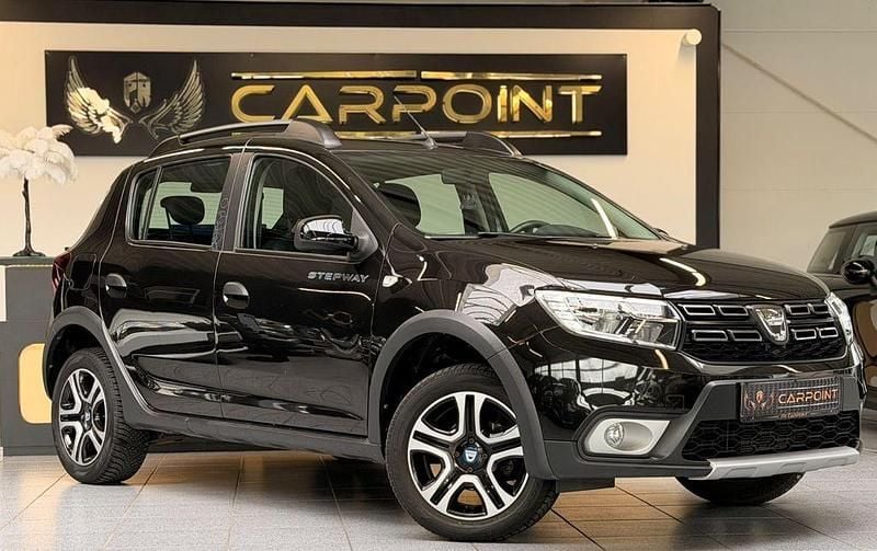 Gebraucht Dacia Sandero Celebration 90 PS (66 kW) 2020 Schwarz Limousine