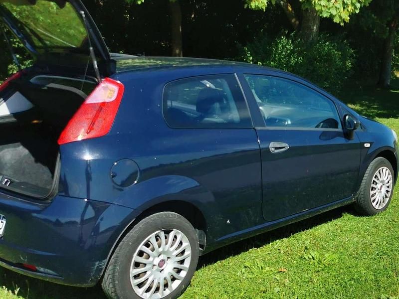 Blau Gebraucht 2009 Fiat Grande Punto Dynamic Kleinwagen | 2.450 € (Fairer Preis) - Bild 1/4