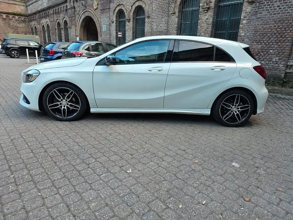 Gebraucht Mercedes A200 AMG line 156 PS (114 kW) 2017 Weiß Limousine