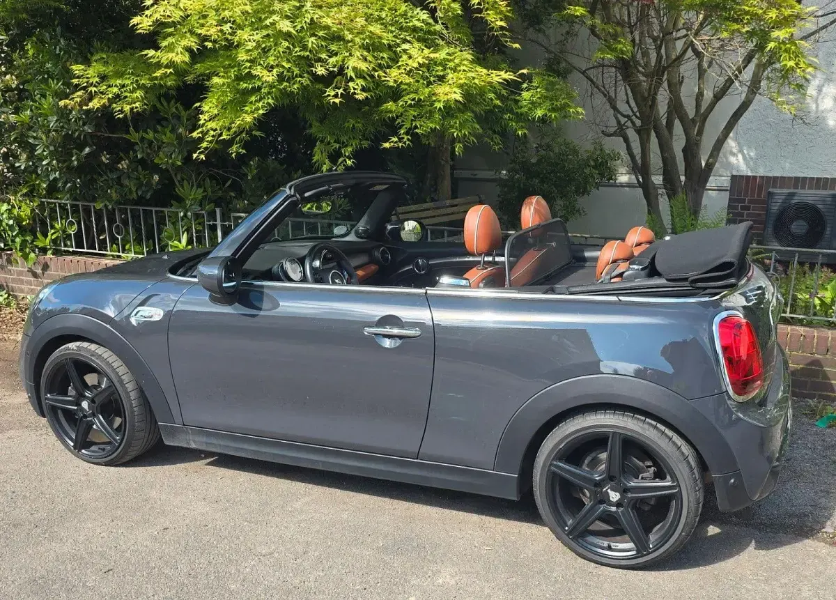 Usata Mini Cooper S Cabriolet 192 CV (141 kW) 2019 Grigio Cabrio