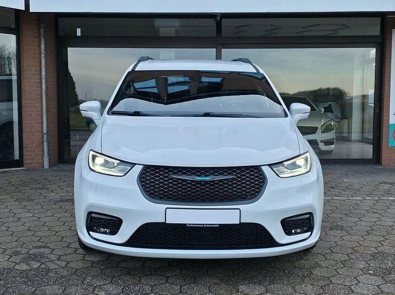 Weiß Gebraucht 2021 Chrysler Pacifica Van / Kleinbus | 32.500 € (Superpreis) - Bild 1/4