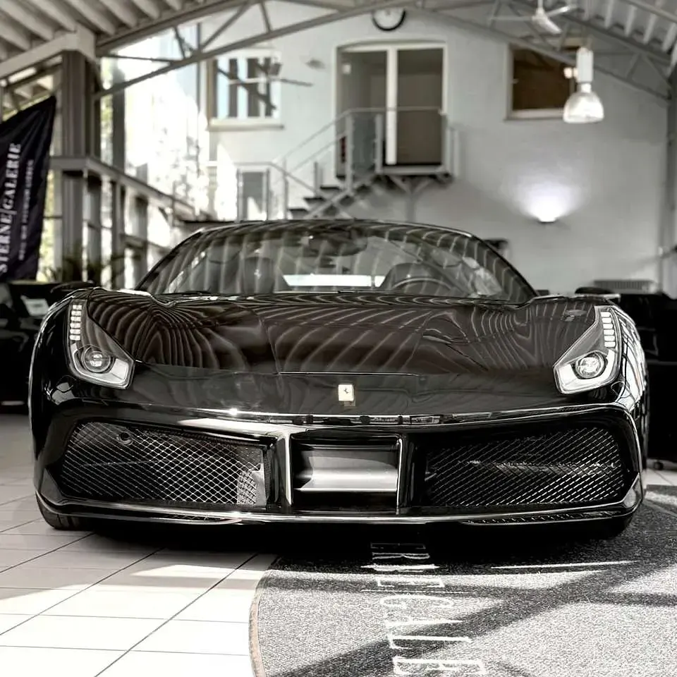 Gebraucht Ferrari 488 669 PS (492 kW) 2017 Schwarz Cabrio