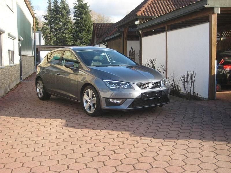 Second-hand Seat Leon FR 184 CP (135 kW) 2015 Gri Berlinǎ