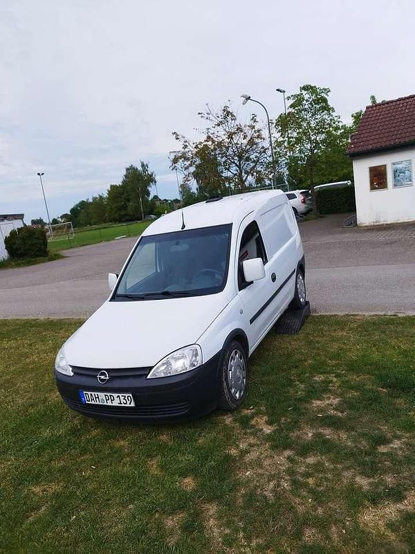 Gebraucht Opel Combo 94 PS (69 kW) 2011 Van