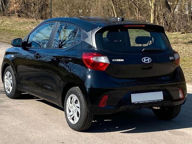 Gebraucht Hyundai i10 Select 63 PS (46 kW) 2024 Phantom black Kleinwagen