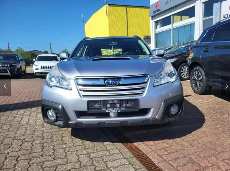 Gebraucht Subaru Outback 150 PS (110 kW) 2013 Silber SUV