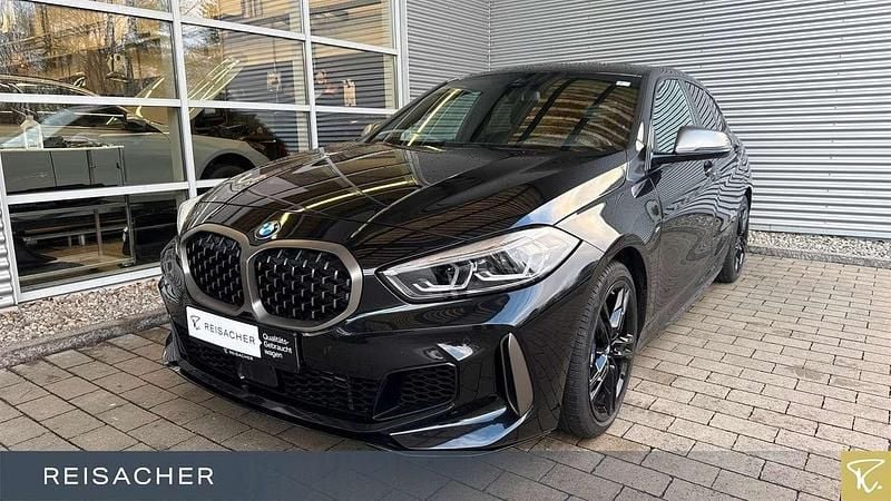 Gebraucht BMW 135 306 PS (225 kW) 2023 Saphirschwarz metallic Kleinwagen