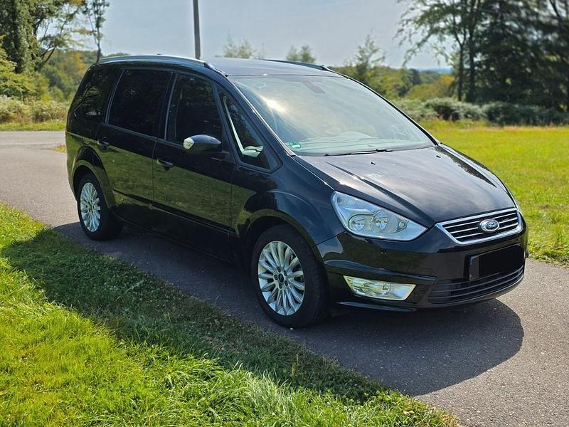 Schwarz Gebraucht 2013 Ford Galaxy Business Edition Van / Kleinbus | 10.900 € (Teuer) - Bild 1/4