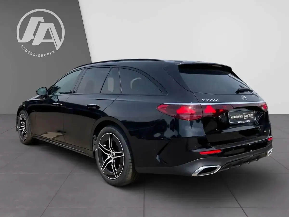 Gebraucht Mercedes E220 AMG 197 PS (144 kW) 2025 Obsidianschwarz Kombi