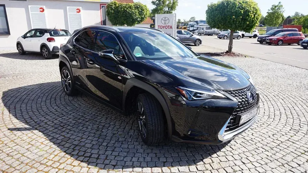 Gebraucht Lexus UX 250h 184 PS (135 kW) 2021 Schwarz SUV