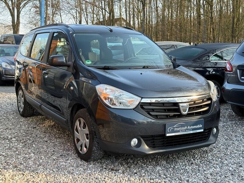 Grau Gebraucht 2015 Dacia Lodgy Lauréate Van / Kleinbus | 3.999 € (Guter Preis) - Bild 1/4