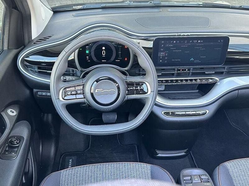 Gebraucht Fiat 500e Icon 86 kW (118 PS) 2022 Schwarz Cabrio
