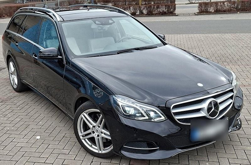 Gebraucht Mercedes E250 Avantgarde 211 PS (155 kW) 2015 Schwarz Kombi