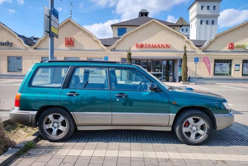 Second-hand Subaru Forester 177 CP (130 kW) 1999 Verde SUV