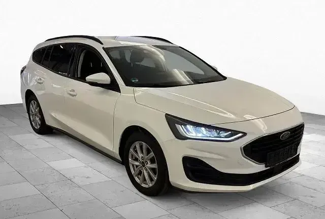 Gebraucht Ford Focus Titanium 120 PS (88 kW) 2022 Blau Kombi