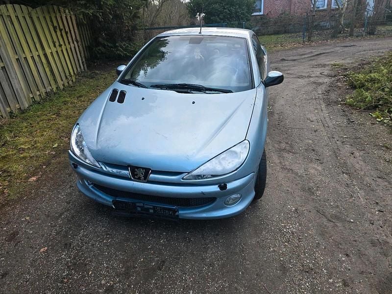 Gebraucht Peugeot 206 CC 109 PS (80 kW) 2003 Blau Cabrio