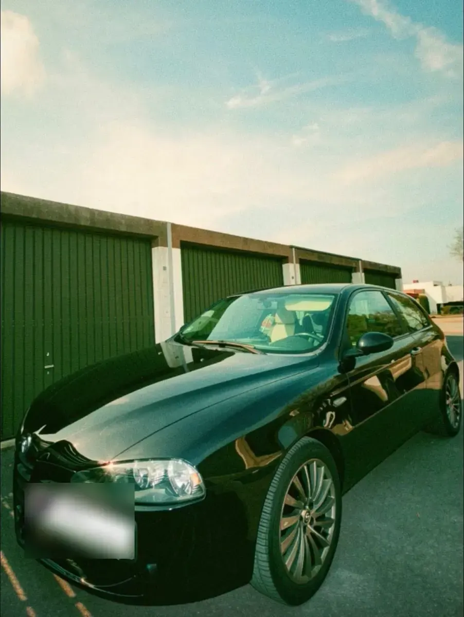 Gebraucht Alfa Romeo 147 120 PS (88 kW) 2007 Schwarz Kleinwagen
