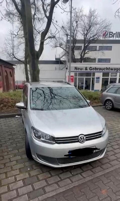 Gebraucht VW Touran 140 PS (102 kW) 2014 Grau Van / Kleinbus
