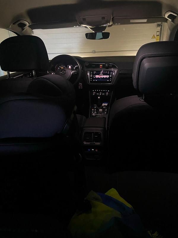 Gebraucht VW Tiguan Highline 180 PS (132 kW) 2017 Grau SUV