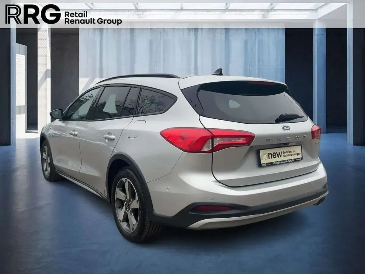 Używany Ford Focus Active X 155 KM (114 kW) 2022 Srebrny Kombi