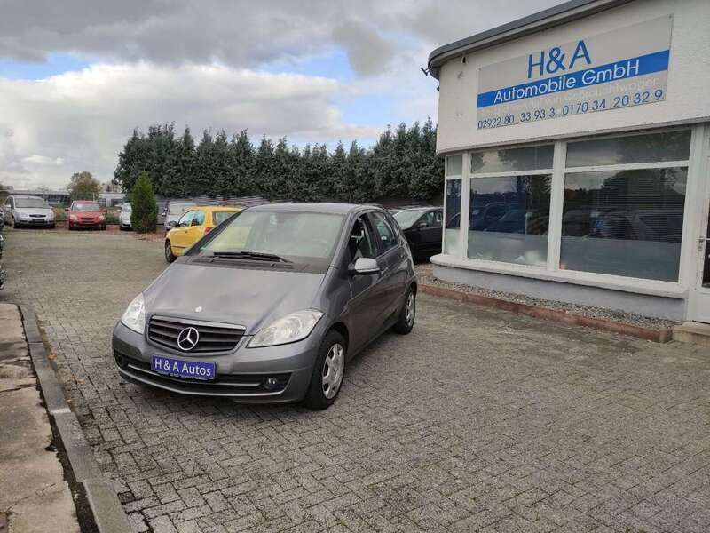 Grau Gebraucht 2008 Mercedes A180 Kleinwagen | 2.500 € (Guter Preis) - Bild 1/4