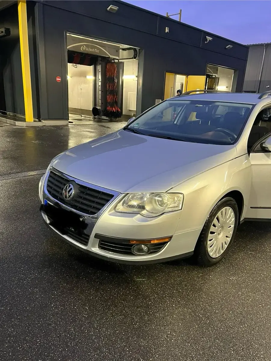 Gebraucht VW Passat 2010 Silber Limousine