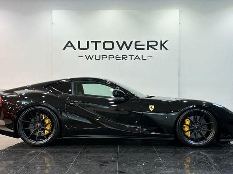 Gebraucht Ferrari 812 799 PS (587 kW) 2018 Schwarz Coupé