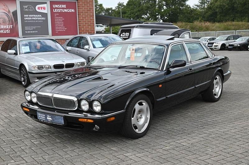 Gebraucht Jaguar XJ8 Sovereign 284 PS (208 kW) 1998 Schwarz Limousine