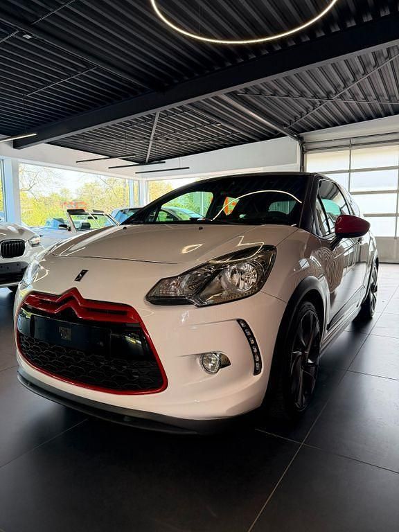 Gebraucht Citroën DS3 207 PS (152 kW) 2012 Weiß Limousine
