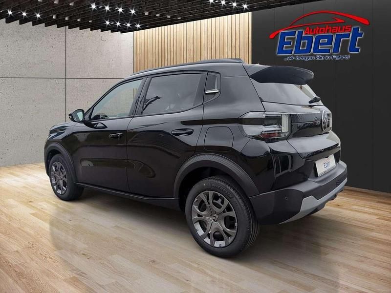 Neu Citroën C3 101 PS (74 kW) 2025 Perla nera schwarz Kleinwagen