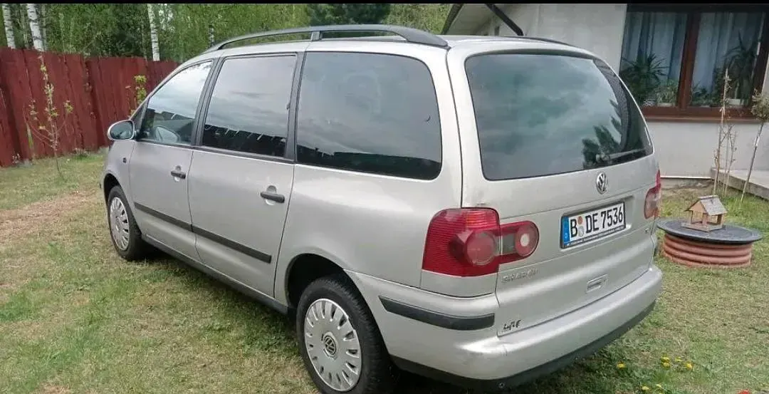 Gebraucht VW Sharan 150 PS (110 kW) 2010 Silber Van / Kleinbus