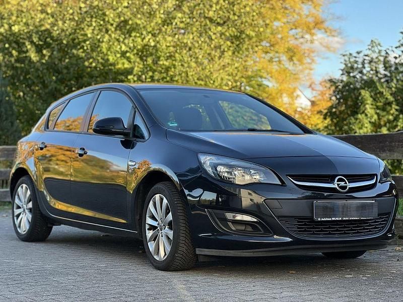 Schwarz Gebraucht 2013 Opel Astra Active Limousine | 7.290 € (Fairer Preis) - Bild 1/4