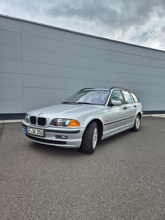 Silber Gebraucht 2000 BMW 318 Kombi | 2.900 € (Fairer Preis) - Bild 1/4