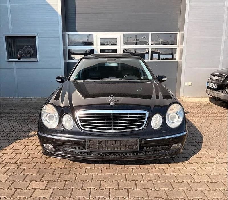Gebraucht Mercedes E350 Avantgarde 272 PS (200 kW) 2006 Schwarz Limousine