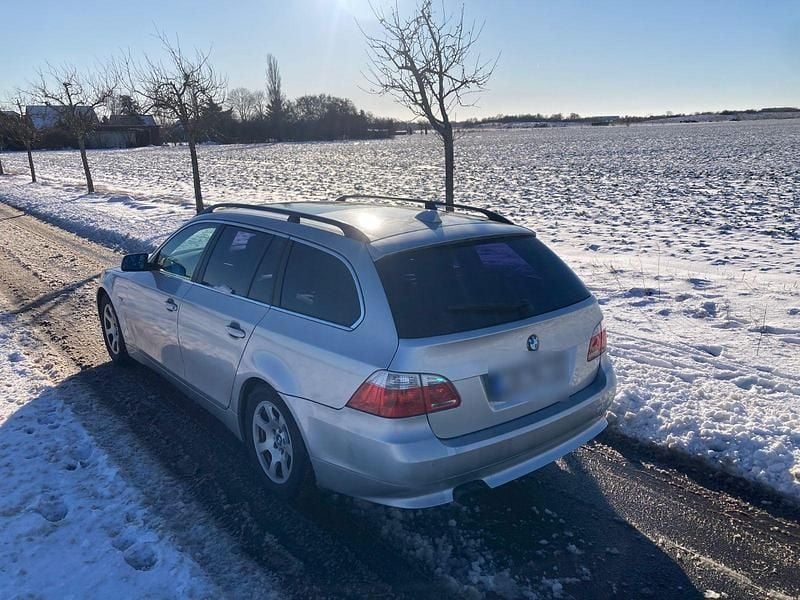Gebraucht BMW 523 177 PS (130 kW) 2007 Silber Kombi