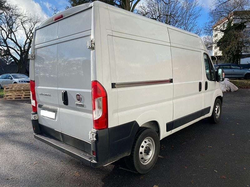Gebraucht Fiat Ducato 140 PS (102 kW) 2021 Weiß Van