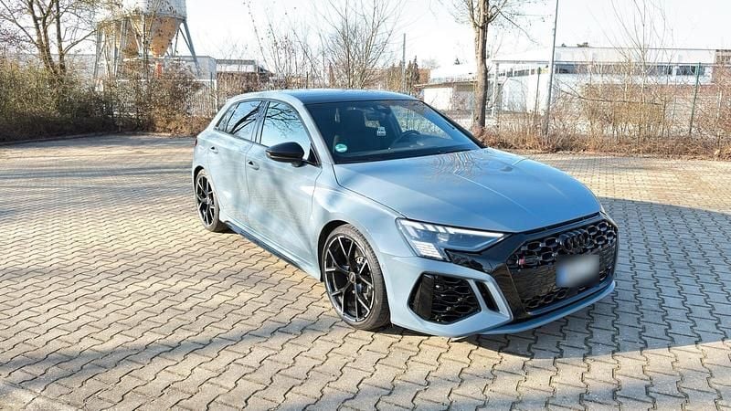 Gebraucht Audi RS3 400 PS (294 kW) 2022 Grau Limousine