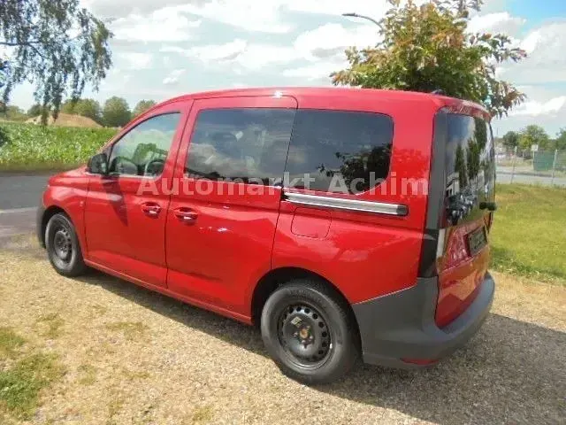 Gebraucht VW Caddy 102 PS (75 kW) 2021 Rot Van / Kleinbus