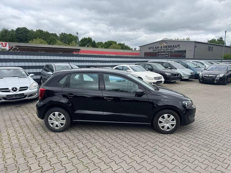 Schwarz Gebraucht 2010 VW Polo Trendline Limousine | 6.150 € (Etwas zu teuer) - Bild 1/1