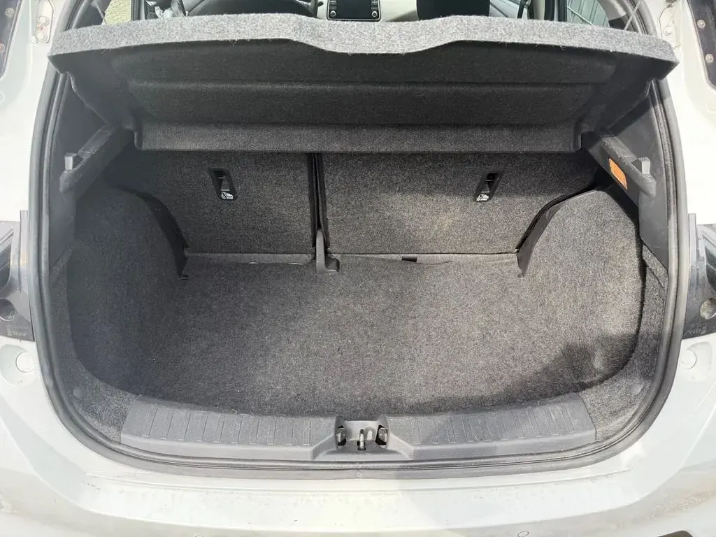 Gebraucht Nissan Micra Acenta 90 PS (66 kW) 2018 Weiß Kleinwagen