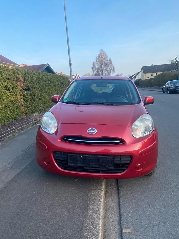 Gebraucht Nissan Micra Acenta 80 PS (58 kW) 2011 Rot Kleinwagen