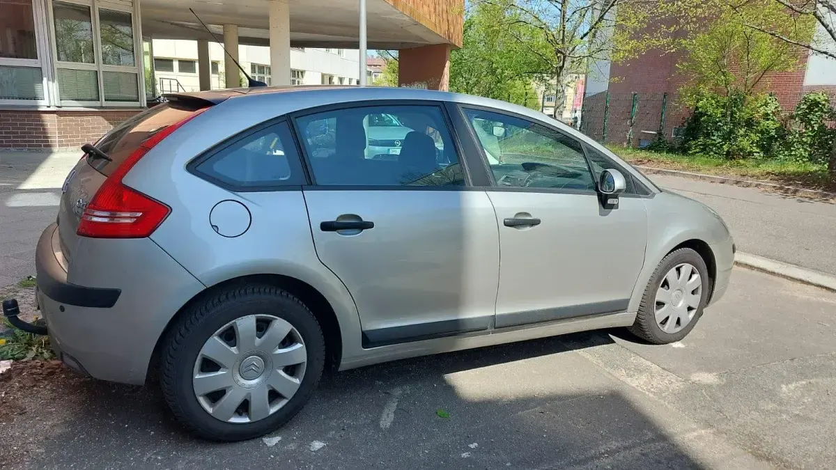 Gebraucht Citroën C4 Style 88 PS (64 kW) 2008 Silber Limousine