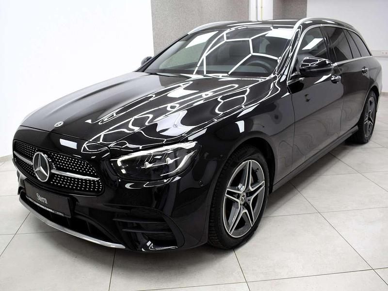 Gebraucht Mercedes E300 AMG 320 PS (235 kW) 2022 Schwarz Kombi