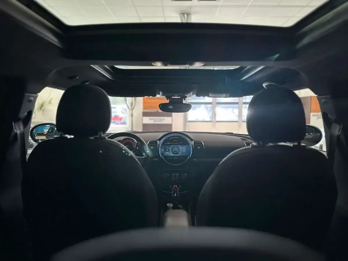 Gebraucht Mini One Clubman 116 PS (85 kW) 2021 Midnight black metallic Kombi
